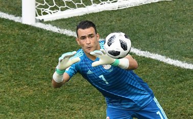 El arquero Essam El Hadary jugó con 45 años y 161 días. AFP