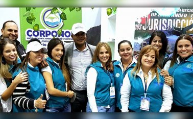 Gregorio Angarita, Ángela Franco, Sara Miryan Gallardo, Paola Carreño, Luis Gilberto Murillo, ministro del ambiente y desarrollo sostenible; Soraya Torres, María Eugenia Ararat, Erika Álvarez, Alma Castillo y Lennys Vergel. Laura Correal
