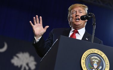 El gobierno de Trump consideró el decreto avalado por la Corte Suprema de Estados Unidos una medida necesaria ante las preocupaciones por la seguridad nacional. AFP