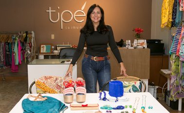 Leonor Pérez empezó su empresa en 2013 y desde el primer momento pensó en exportar. Juan Pablo Cohen