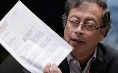 A Gustavo Petro le siguen pasando cuenta de cobro las decisiones que tomó como alcalde de Bogotá y por las cuales recibió varias sanciones. Colprensa