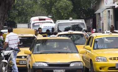 Diariamente, la Policía retiene 15 vehículos por transporte informal. Archivo
