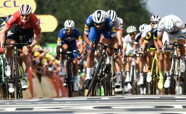 Fernando gaviria buscará hoy otro triunfo de etapa en una fracción que le favorece al terminar en terreno llano. Será la etapa más larga del Tour. AFP