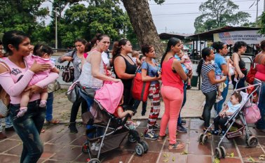 El constante flujo migratorio y la capacidad demasiado ajustada de las entidades de salud llevaron a los concejales a efectuar la solicitud. Archivo
