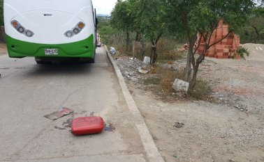 El accidente ocurrió frente al paradero de busetas del barrio Paz y Progreso. La Opinión