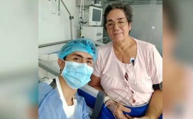 Esta foto la publicó Jossimar Calvo momentos antes de que operaran a su mamá. Tomada de Instagram