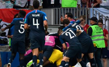 Celebran los franceses. AFP