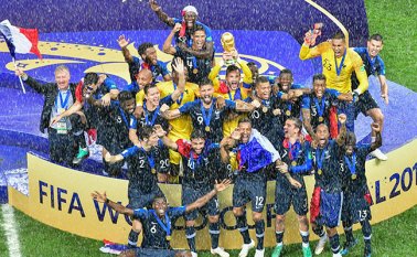 Francia consiguió ayer su segundo título mundial en el estadio Luzhniki de Moscú, con lo que iguala a Argentina y Uruguay.
AFP