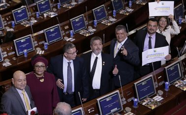 Para la historia quedará también la imagen que ayer se vio en la sede del Capitolio Nacional. Colprensa