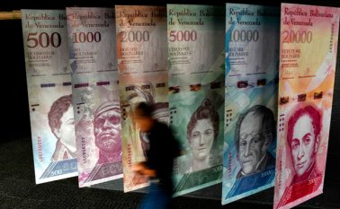 El bolívar venezolano perderá cinco ceros en agosto. Archivo