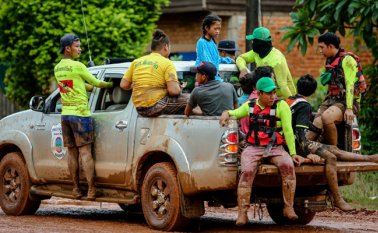Se siguen buscando 1.126 personas. AFP