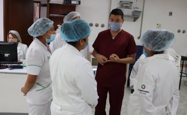 Aunque el hospital ha hecho esfuerzos por controlar la crisis, de continuar así, sin acciones contundentes para un pago efectivo de lo que se les debe, el colapso sería inminente. Internet