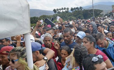 En lugar de dar apoyos contundentes para favorecer la productividad. Archivo La Opinión