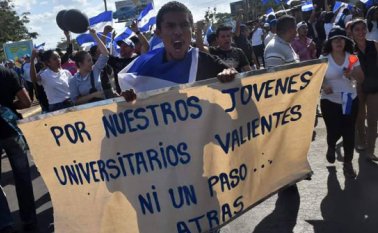 Estudiantes continúan sus protestas. AFP