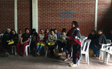 La alcaldesa de Mutiscua, Ana Solano, aprobó el proyecto y dio respaldo a la propuesta en la reunión a la que asistieron algunos habitantes de esa localidad. Cortesía