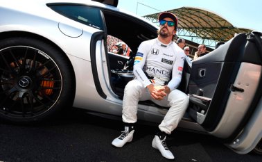 Fernando Alonso fue doble campeón del Mundo en 2015 y 2016 con Renault. AFP