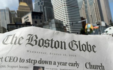 El 43% de los ciudadanos republicanos cree que el presidente debería tener autoridad para cerrar medios que presenten una "mala actitud". AFP