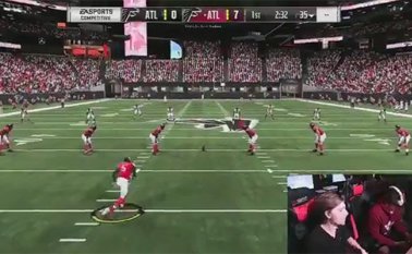 El tiroteo tuvo lugar en el Jacksonville Landing, un centro comercial y de entretenimiento Captura de video