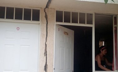 Se han hecho denuncias sobre la aparición de grietas y fisuras en la urbanización. César Obando