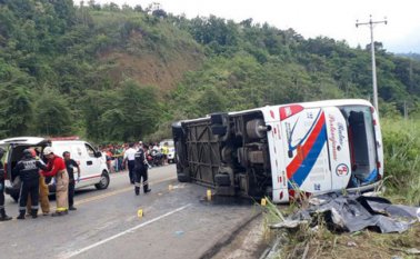 El accidente se produjo a 21 km al sur de Cuenca. Twitter
