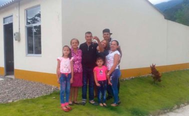 En Cucutilla la constructora Unión Temporal VIP Cucutilla y la Alcaldía, realizaron la entrega de las 50 casas del proyecto Urbanización San Miguel, sin la escrituración. Cortesía