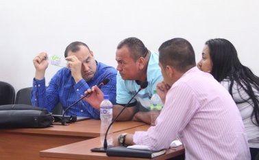 Además, la mujer y su cónyuge deberán cancelar una multa de mil 450 salarios mínimos mensuales legales vigentes. Colprensa