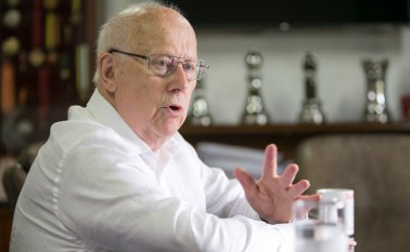 Bill Davis es el director de Servicio Internacional del Distrito 5890 (Texas, Estados Unidos) del Club Rotario. Juan Pablo Cohen