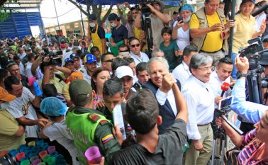 El secretario general de la OEA, Luis Almagro, visitó la casa de paso Divina Providencia, a cargo de la Iglesia Católica. Mario Caicedo