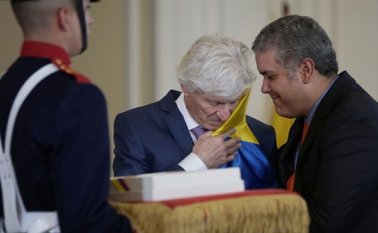 Presidente Iván Duque le rindió un homenaje a José Néstor Pékerman. Colprensa