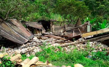 Cuatro casas se destruyeron en la vereda La Camacha por la última remoción de tierra.  Cortesía