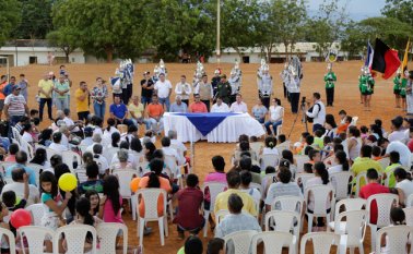El gobernador William Villamizar visitó la comunidad. Cortesía