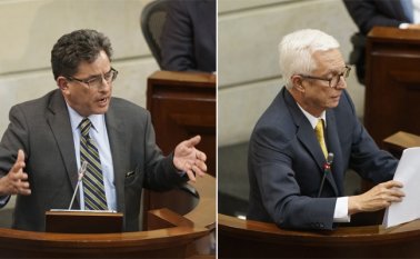 El senador citante Jorge Robledo (derecha) le pidió al ministro Alberto Carrasquilla (izquierda) que renuncie. Colprensa