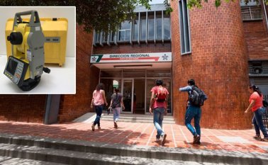 Dos estaciones de topografía total, como la que aparece en esta foto, fueron hurtadas de las instalaciones de uno de los talleres que tiene el Sena. Internet-La Opinión