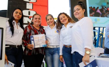 Los graduados recibieron el certificado que acredita la la culminación de los módulos del curso. Cortesía