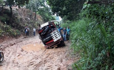 Las escenas de vehículos atascados se volvió constante. Cortesía