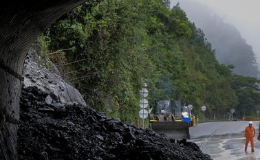 Carretera que comunica a Bogotá con Villavicencio. Colprensa