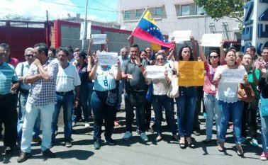 El miércoles, luego de que los trabajadores afectados se reunieran en una mesa de trabajo y protestaran pacíficamente, se anunció la reapertura de las operaciones por las aduanas de San Antonio y Ureña, estado Táchira, Venezuela. Cortesía