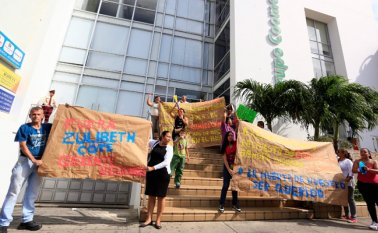 Las personas manifestaron en la mañana de este miércoles en la calle 13 con avenida cero, de la zona céntrica de la ciudad. Juan Pablo Cohen