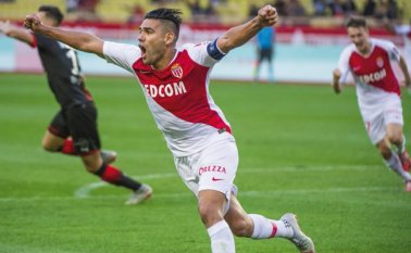 A pesar de todas las cosas tenemos que seguir trabajando con ánimo, escribió Falcao en sus redes sociales.  @FALCAO