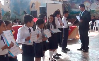 Los niños de primaria y secundaria  se capacitaron en derechos humanos, relaciones personales, conciliación en equidad. Roberto Ospino