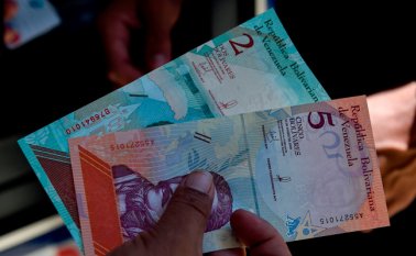 De acuerdo con el Parlamento, la inflación acumulada llegó a 81.043,5%, lo que representa un alza diaria de 4%. Archivo