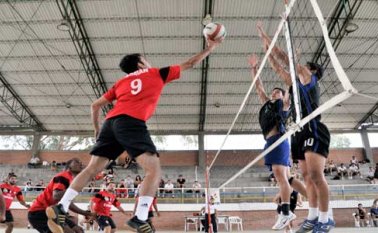 Juan P. Bayona / La Opinión