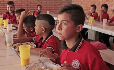 La atención de 116 mil niños cuesta $75 mil millones. Archivo La Opinión