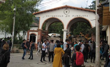El campus principal de la Universidad de Pamplona fue cerrado.  Roberto Ospino / La Opinión