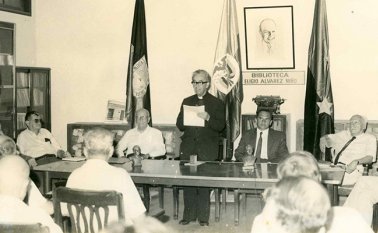 Por esa época presidía la Academia Colombiana de la Lengua.  La Opinión