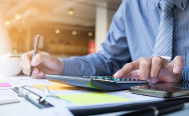 La mayor destinación fue para el sector educativo con 41,4 billones de pesos, pero el 89,8 % se utilizará en funcionamiento. Internet