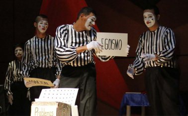 En el auditorio Eduardo Cote Lamus de la Torre del Reloj se cumplió la velada cultural con la que se cerró la quinta fase del programa. La iniciativa es liderada por la corporación Huellas de mi tierra.
Cortesía