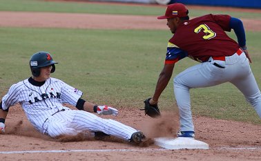 Venezuela se puso arriba en el juego en la primera entrada cuando Yonny Hernández. Colprensa