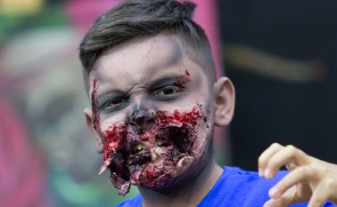 12 años tiene Santiago Cañizarez y se disfrazó de zombi. Alfredo Estévez
