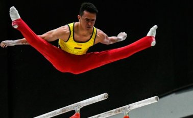 Con un puntaje de 15.033 en barras paralelas. Archivo